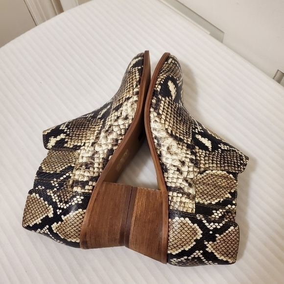NWOT Madewell Sonia Snakeprint Leather Chelsea Booties Size 9 - Picture 8 of 14